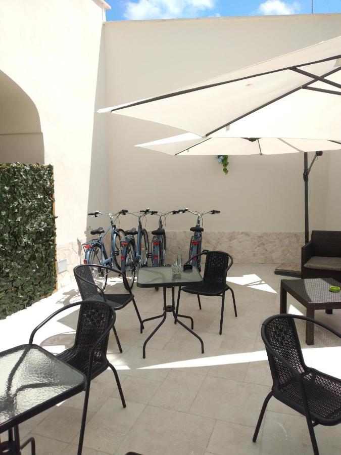Camera Doppia Letti Singoli Senza Finestra Dimora Guerrieri Apartment Brindisi Exterior foto
